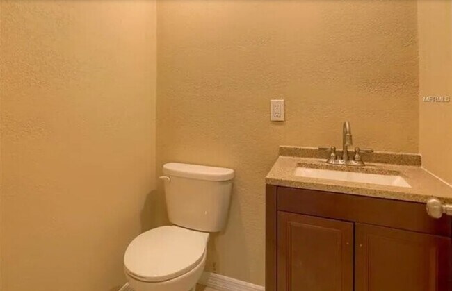 Building Photo - Home For Rent in St Petersburg!