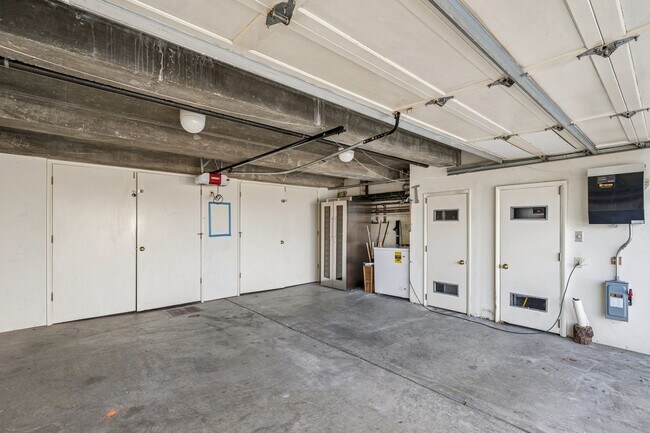 Building Photo - 19 Alta St