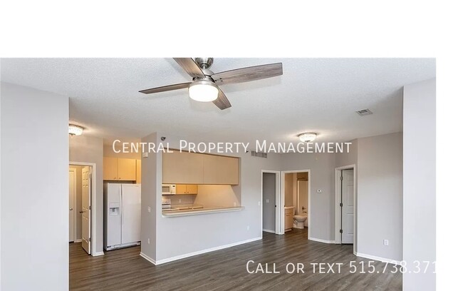 Building Photo - 1760 SE LA Grant Pkwy