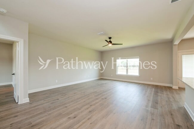 Building Photo - 623 Brookside Dr