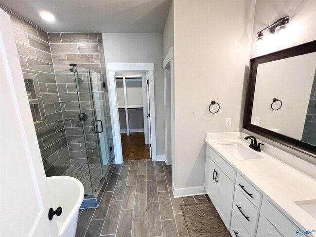 Building Photo - 130 Iberville St