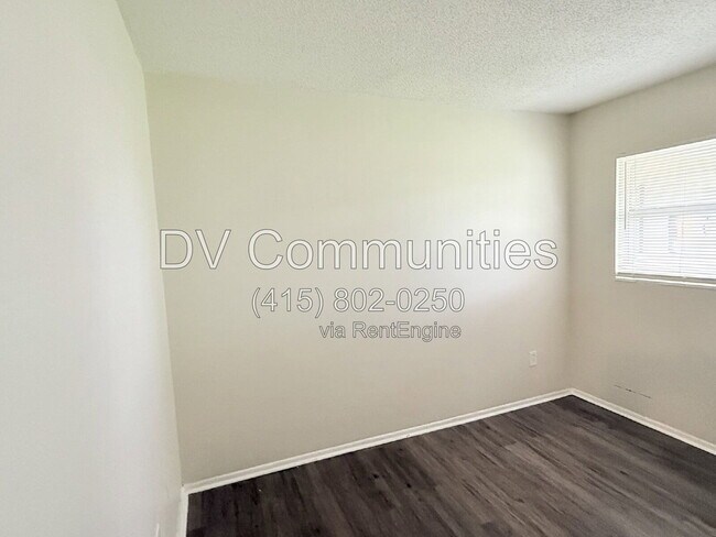 Building Photo - 2409 13th St W