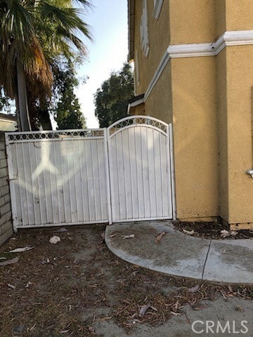 Building Photo - 319 Lampman Way