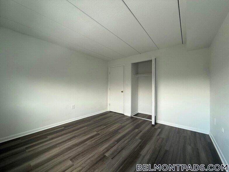 Building Photo - 55 Hill Rd