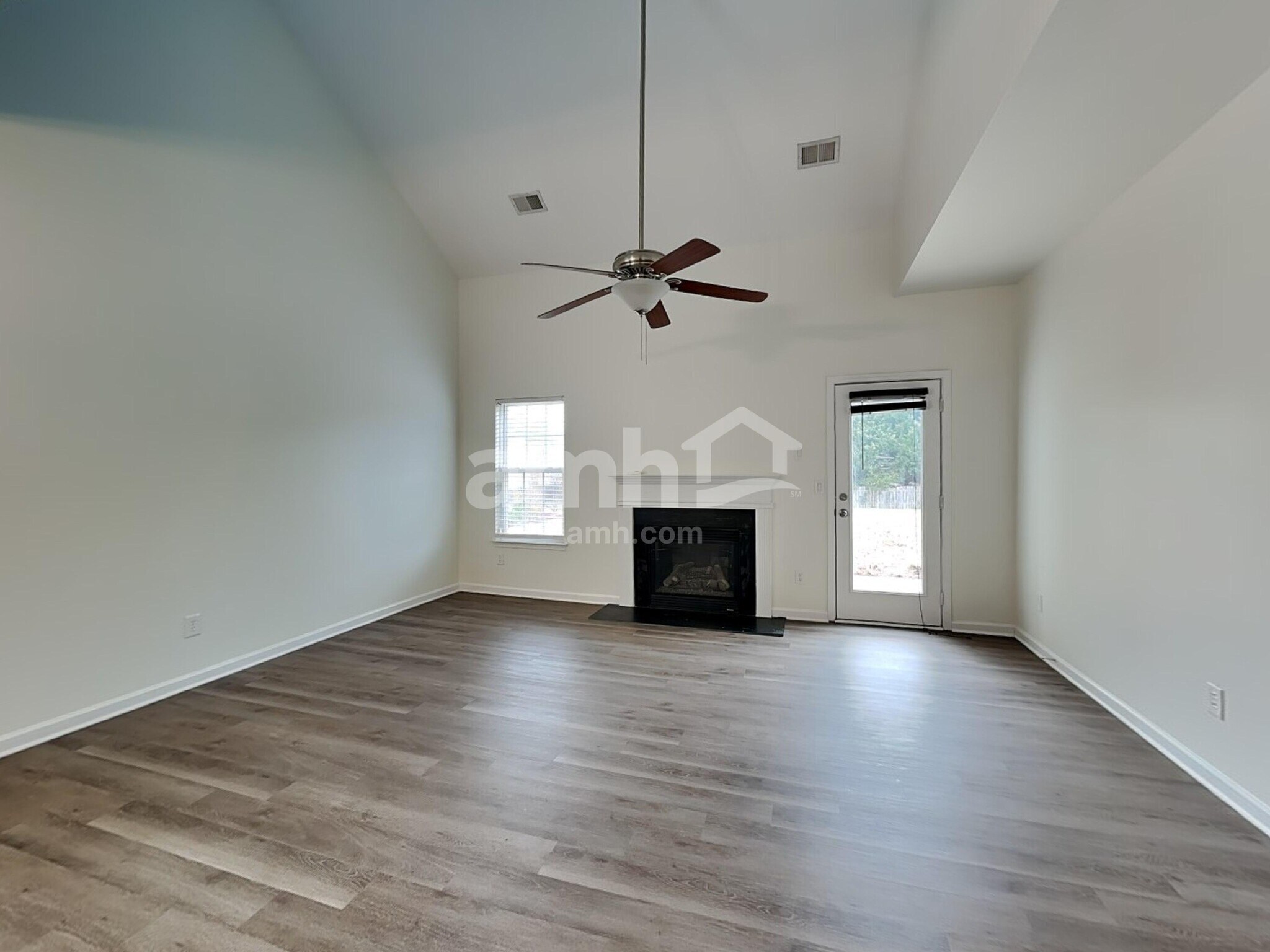 Building Photo - 2314 Lexington Ave