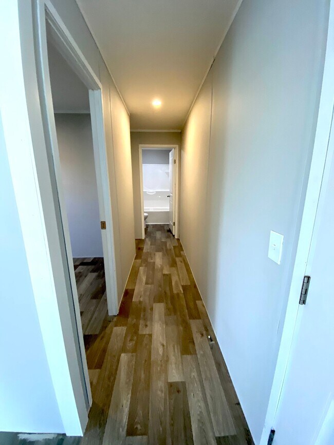 Building Photo - 2128 N Sheeran Dr