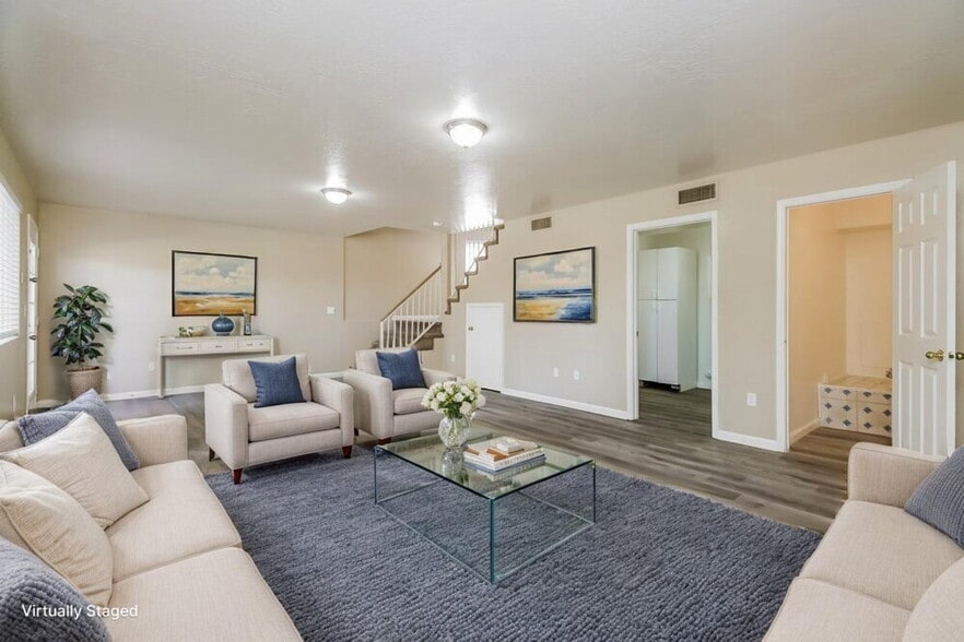 Building Photo - 4649 E Towne Ln