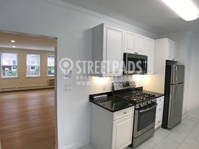 Building Photo - 1 bedroom in Brookline MA 02446