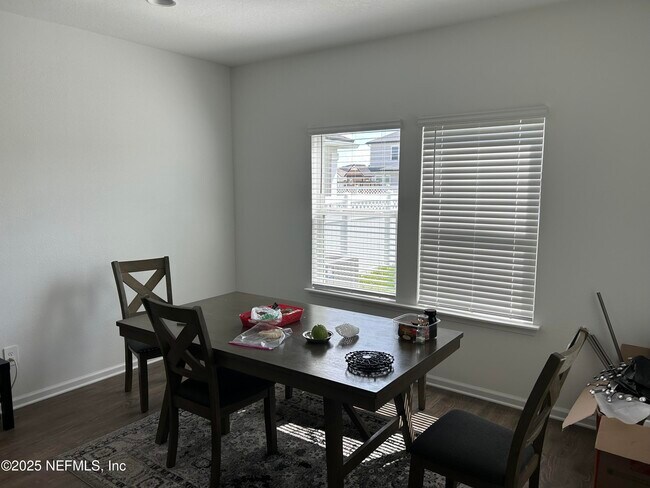 Building Photo - 588 Silver Landing Dr