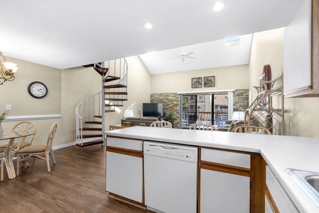 Building Photo - 1908 Hwy 17 S