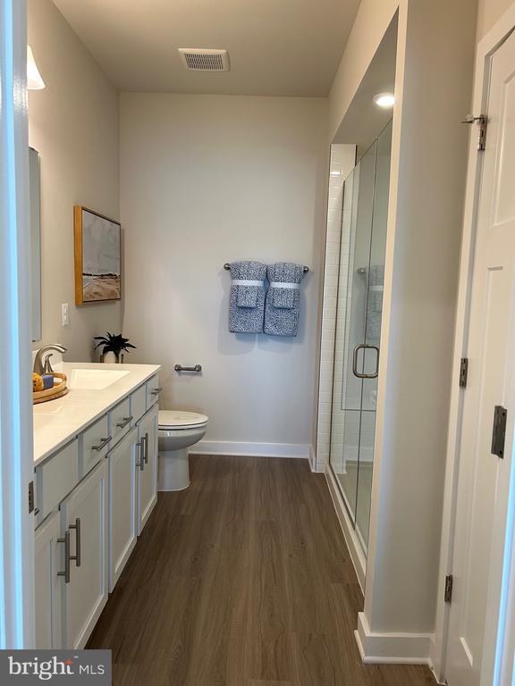 Building Photo - 265 Baker Dr