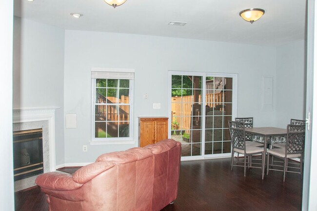 Building Photo - 21672 Kings Crossing Terrace