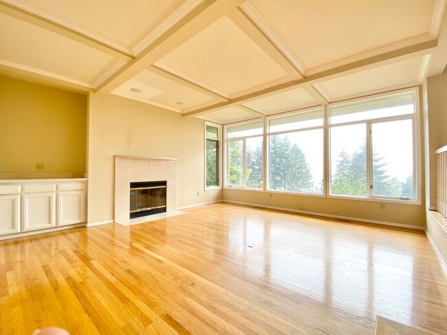 Building Photo - Gorgeous Lakeview Home for rent