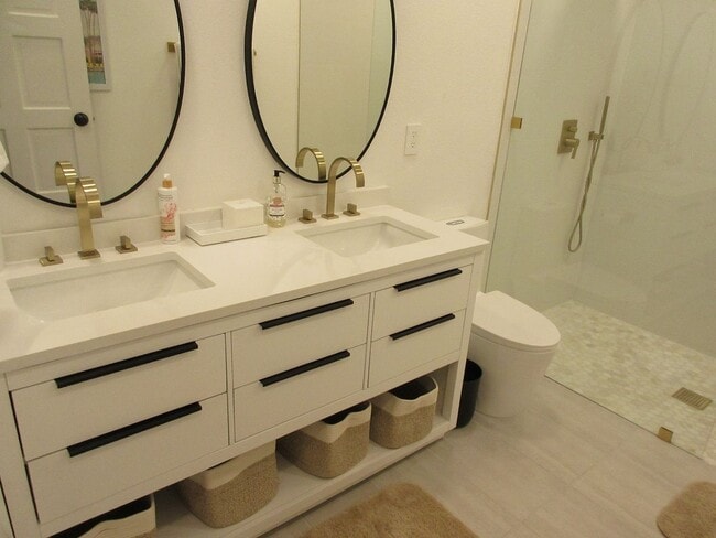 Building Photo - FULLY FURNISHED Home in Spanish Oaks!!