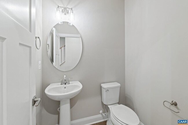 Building Photo - 5022 Lindley Pl