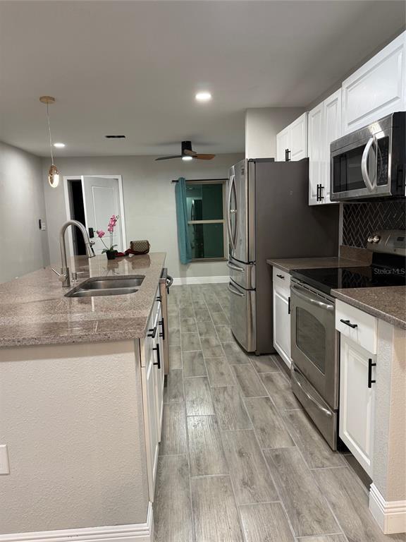 Building Photo - 3640 Rachel St