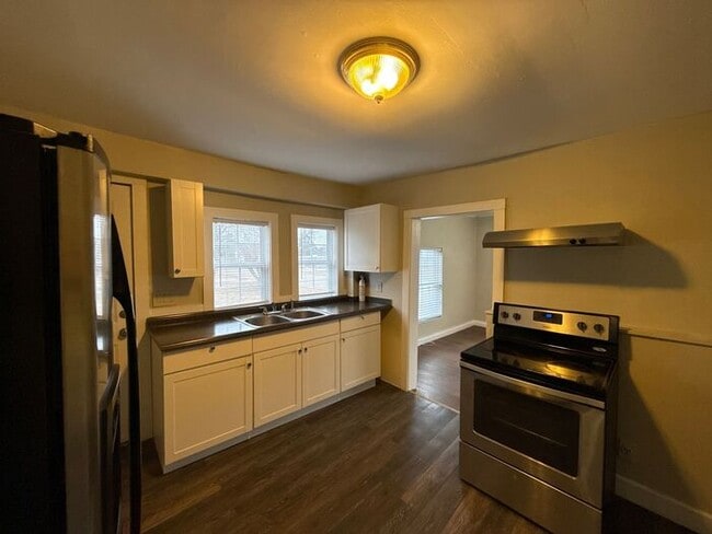 Building Photo - Duplex - Salisbury