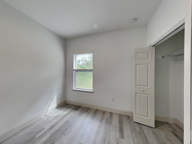 Building Photo - 7802 N Sarazen Dr