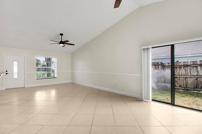 Building Photo - 7870 Blackwood Ln