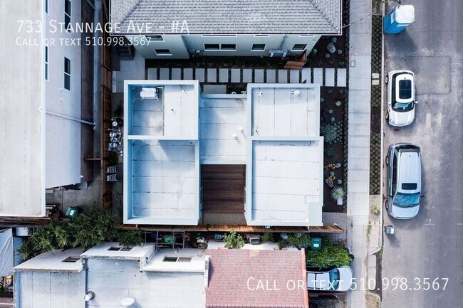 Building Photo - 733 Stannage Ave