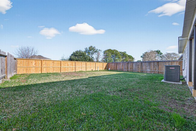 Building Photo - 4922 Comal River Loop
