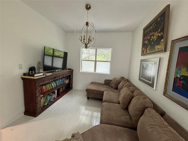 Building Photo - 338 Sailmaster St