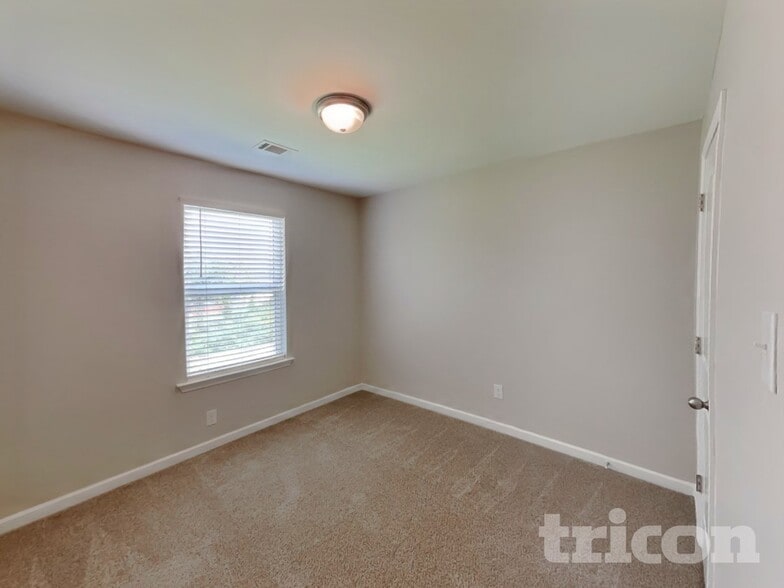 Building Photo - 3412 Vedette Ln