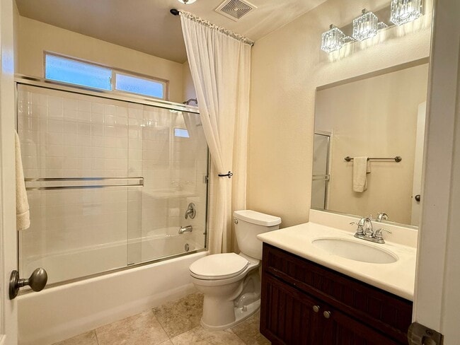 Building Photo - Four Seasons 55+ – Beautifully Upgraded wi...