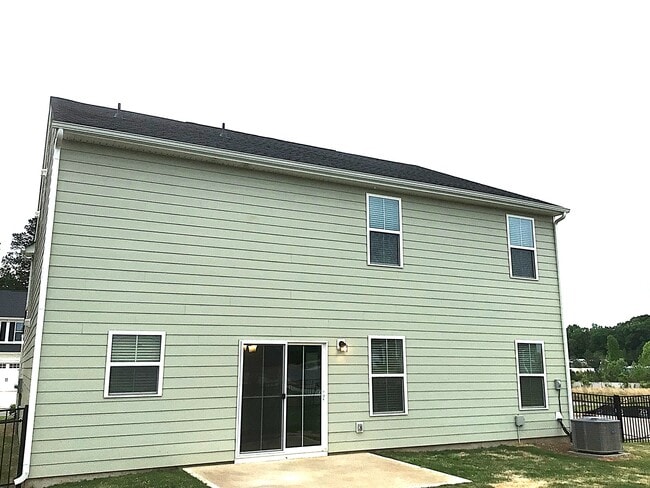 Building Photo - 5029 Twin River Dr