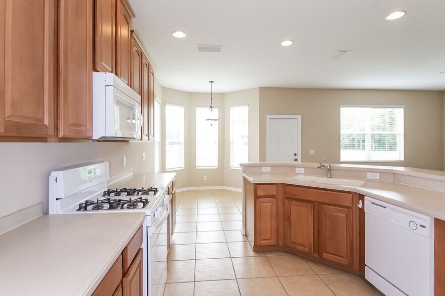 Building Photo - 6305 36th Ct E