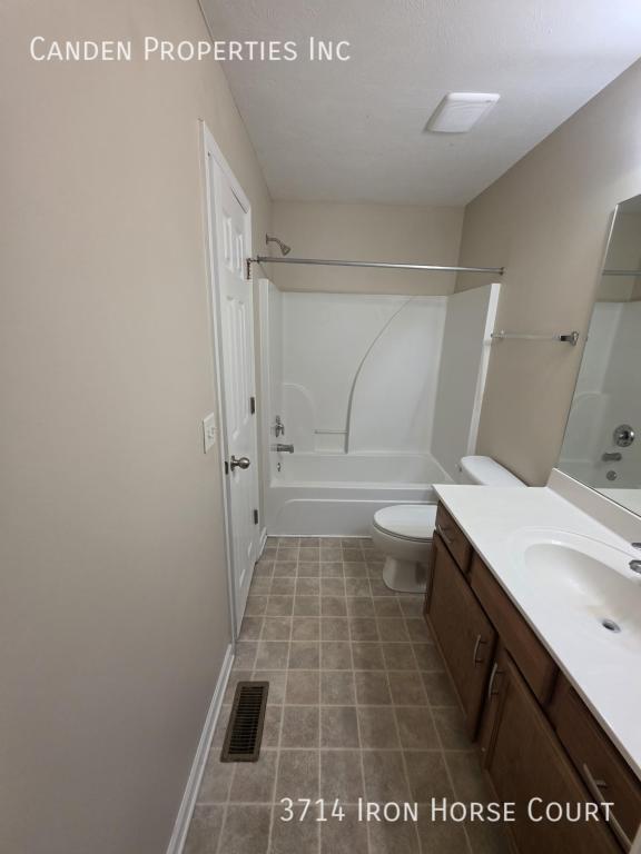 Building Photo - 3714 Iron Horse Court