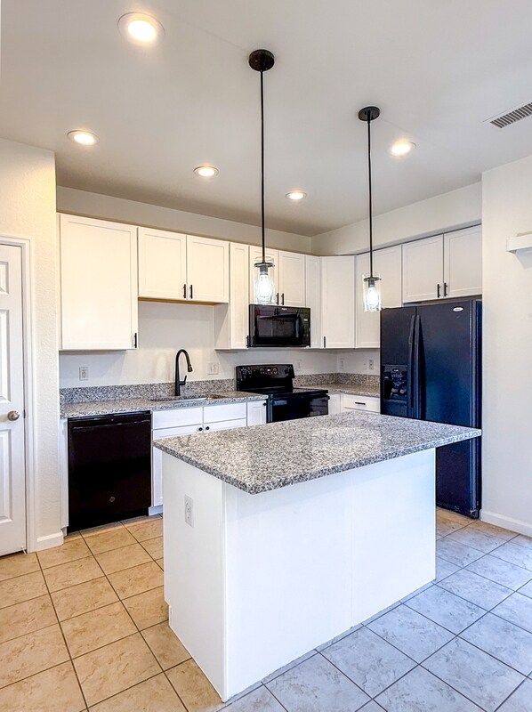 Building Photo - 5731 E 127th Pl