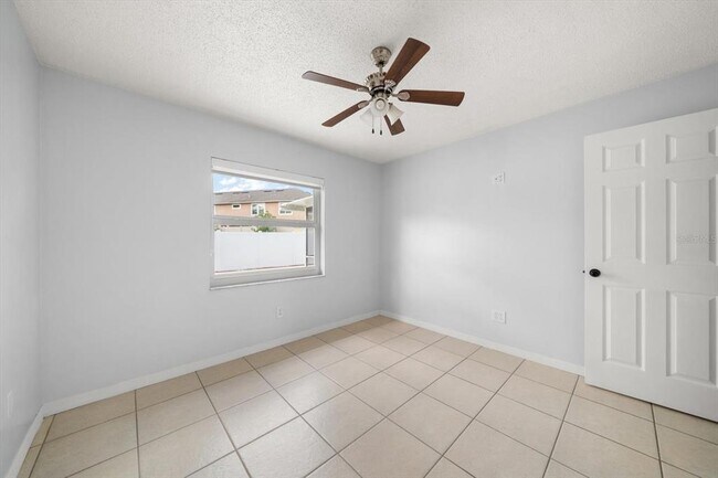 Building Photo - 5726 Ridgestone Dr