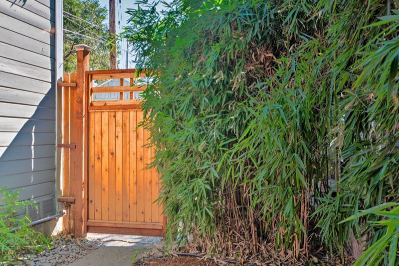 Building Photo - 673 Siskiyou Blvd