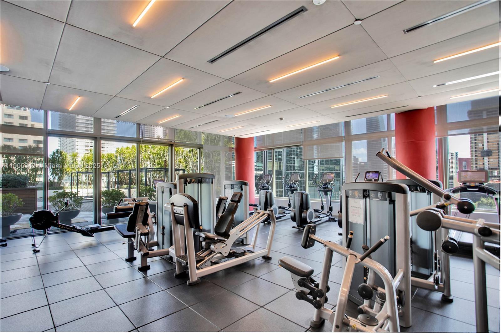 Building Photo - 1080 Brickell Ave