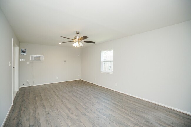 Building Photo - 22418 Goldstone Dr