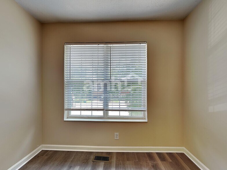 Building Photo - 5711 Briarwick Ct