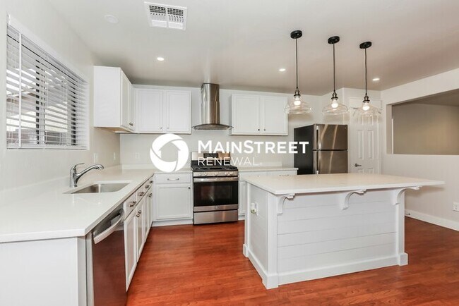 Building Photo - 3 Bedroom Pet-Friendly Home in SAN TAN VALLEY, AZ with Main Street Renewal