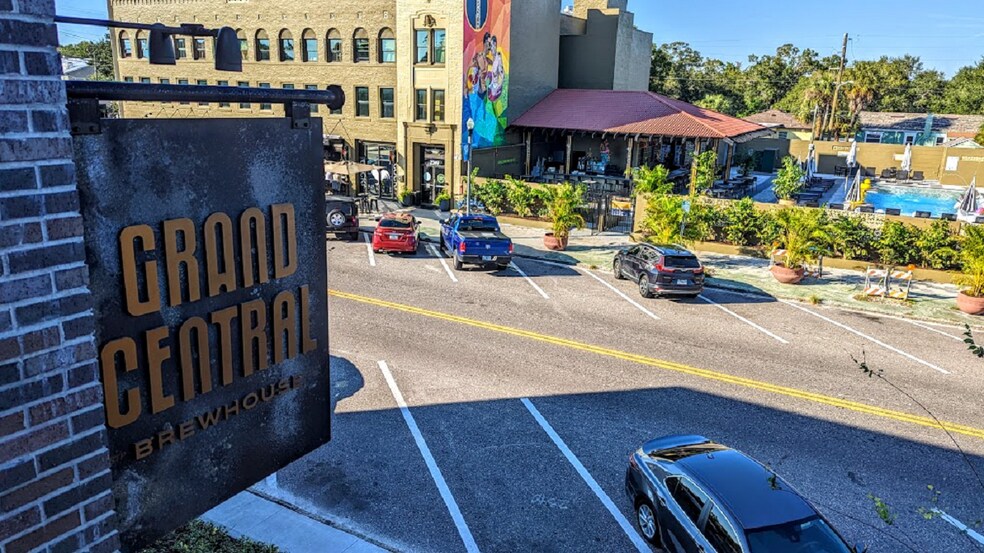 Building Photo - 2350 1st Ave N