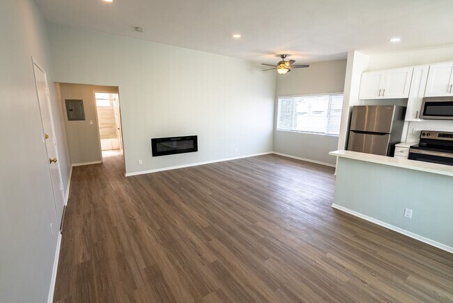 Interior Photo - 1110 20th Street