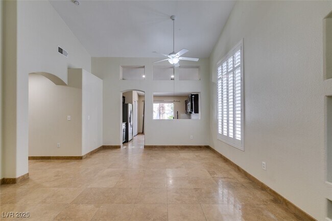 Building Photo - 9530 S Soloshine St