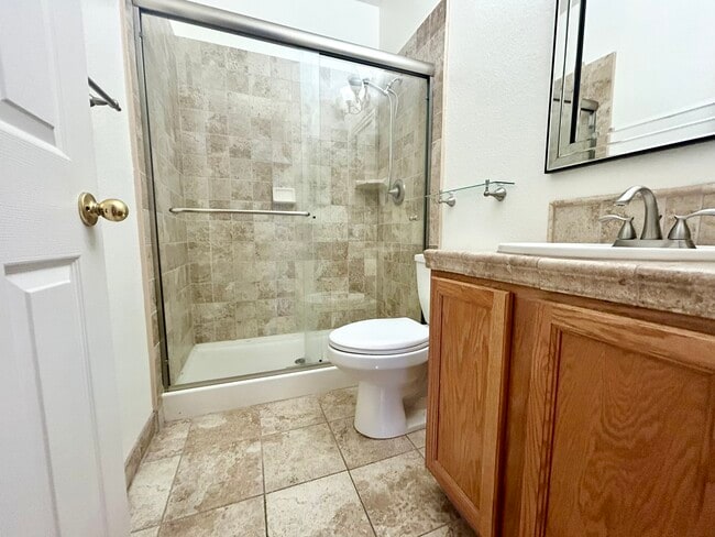 Building Photo - 392 Royal Troon Dr