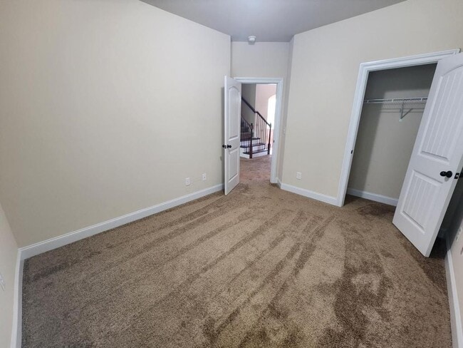 Building Photo - 2740 Blake Towers Ln