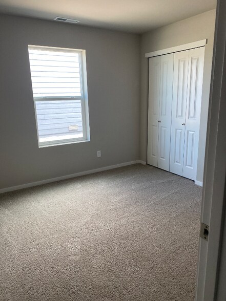 Building Photo - 1604 S Mallard Wy