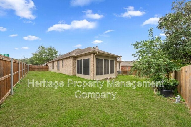 Building Photo - 141 Springtree Gate