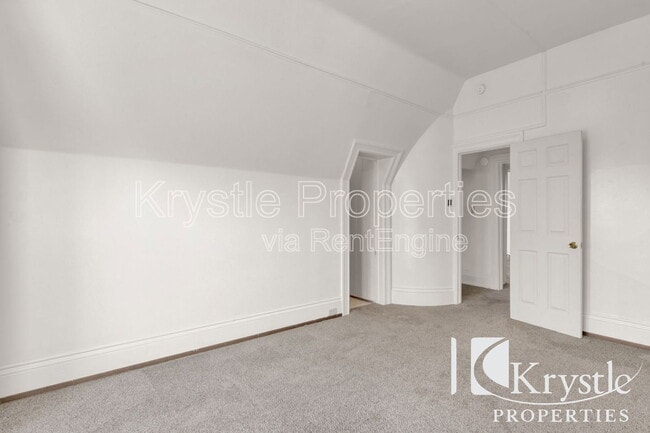 Building Photo - 1130 Marin St