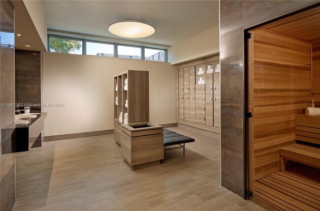 Building Photo - 17111 Biscayne Blvd