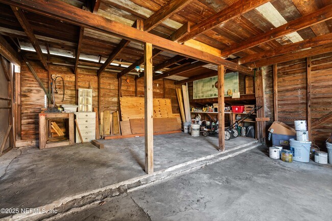 Building Photo - 4313 Lexington Ave