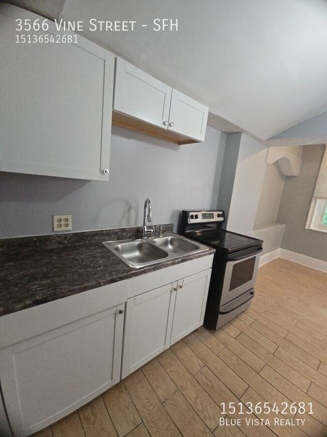 Building Photo - 3566 Vine St