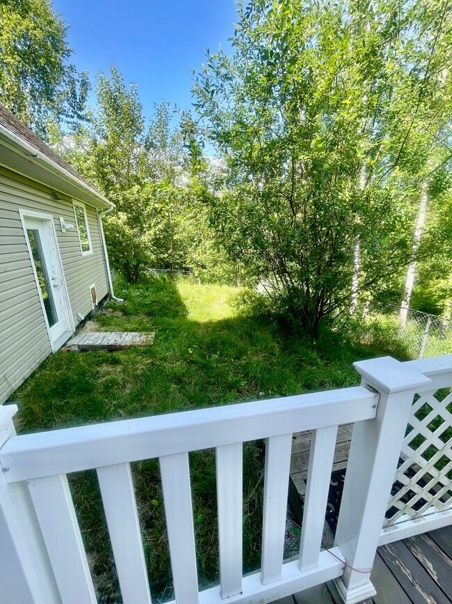 Building Photo - Fantastic 4 bedroom single family home on ...